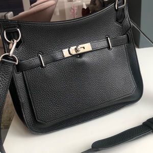 Authentic Hermès Clemence Jyspiere Bag 28